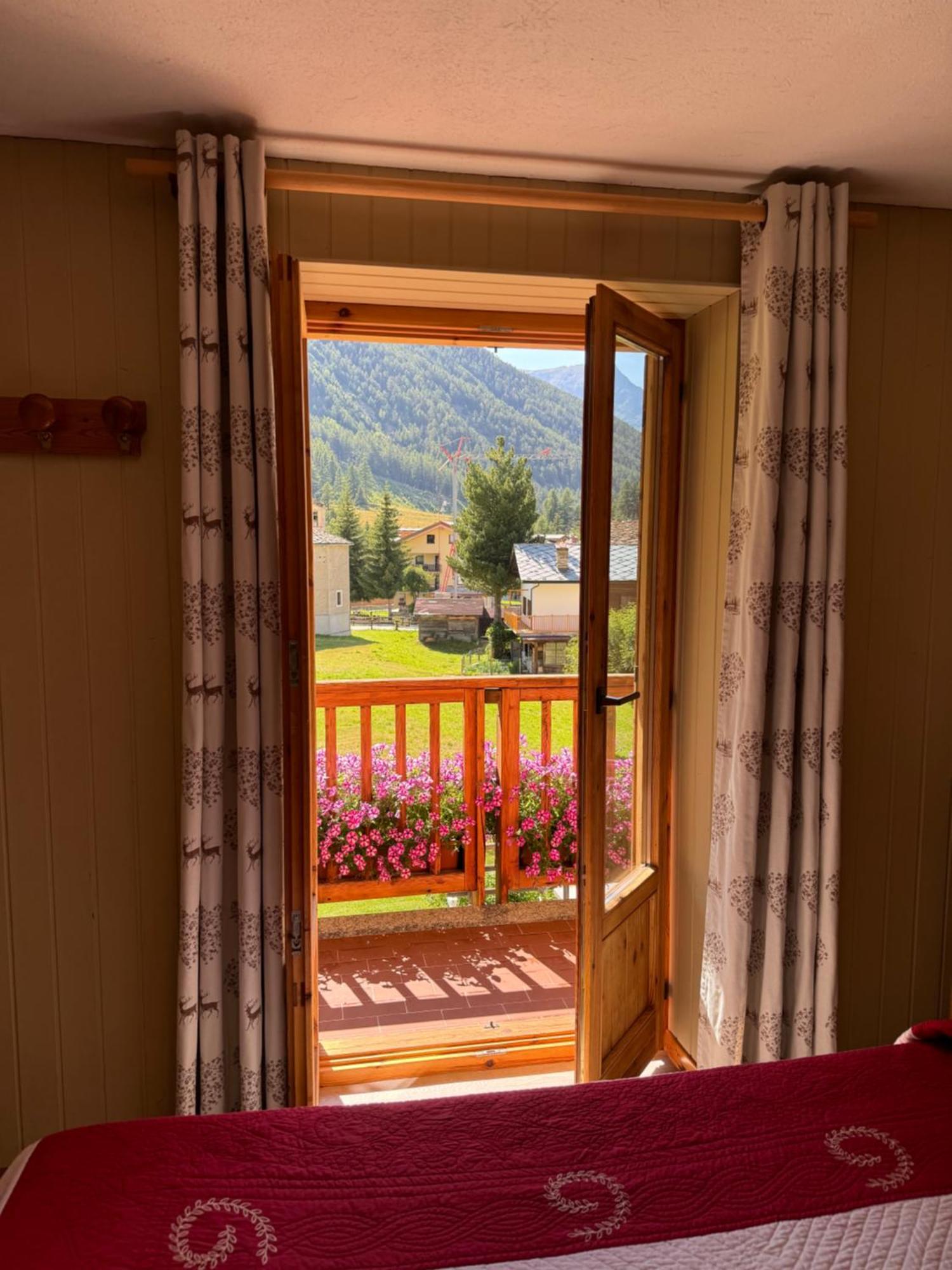Hotel Ondezana Когне Екстериор снимка