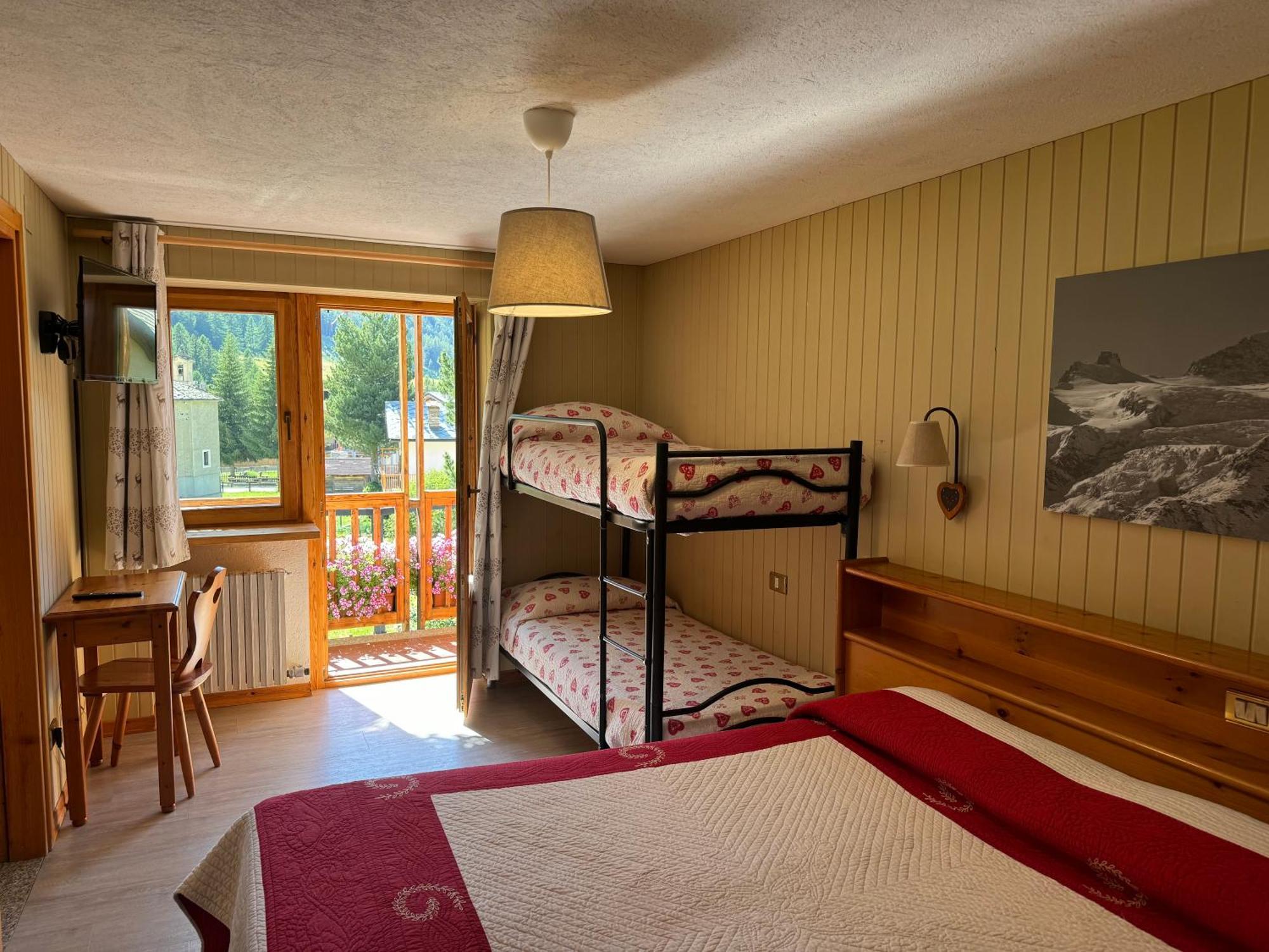 Hotel Ondezana Когне Екстериор снимка