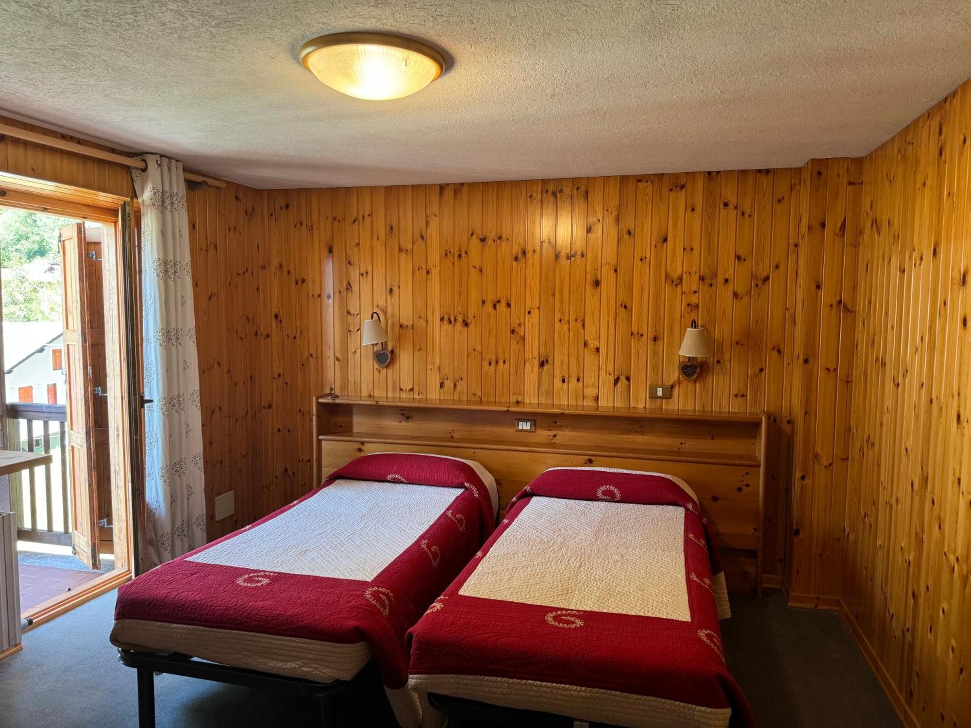 Hotel Ondezana Когне Екстериор снимка