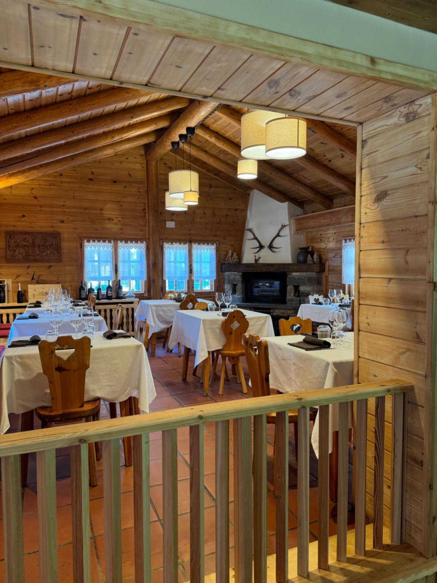 Hotel Ondezana Когне Екстериор снимка