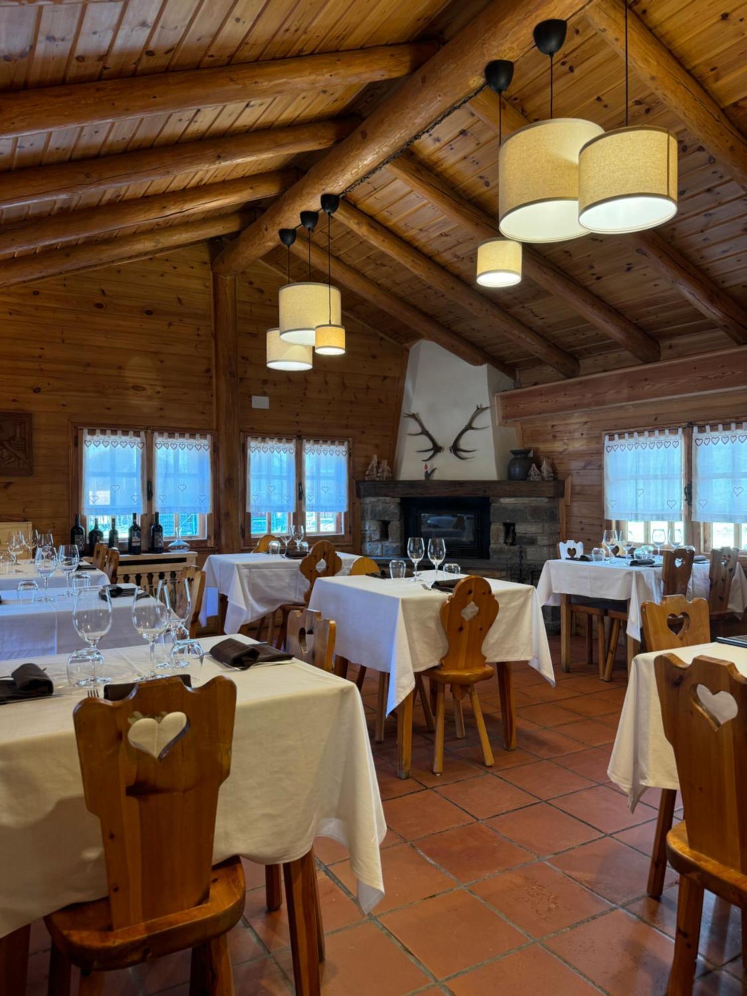 Hotel Ondezana Когне Екстериор снимка
