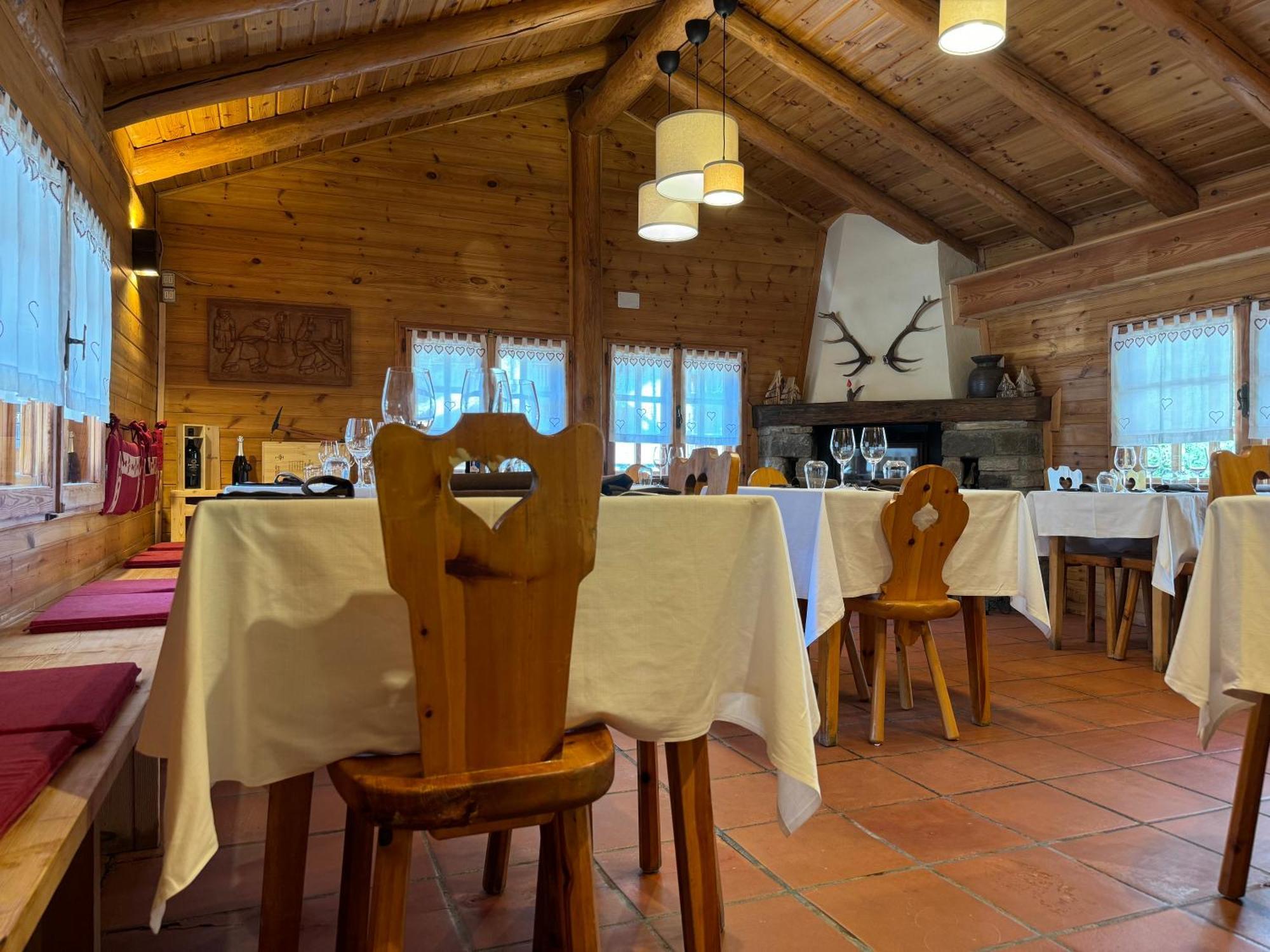 Hotel Ondezana Когне Екстериор снимка